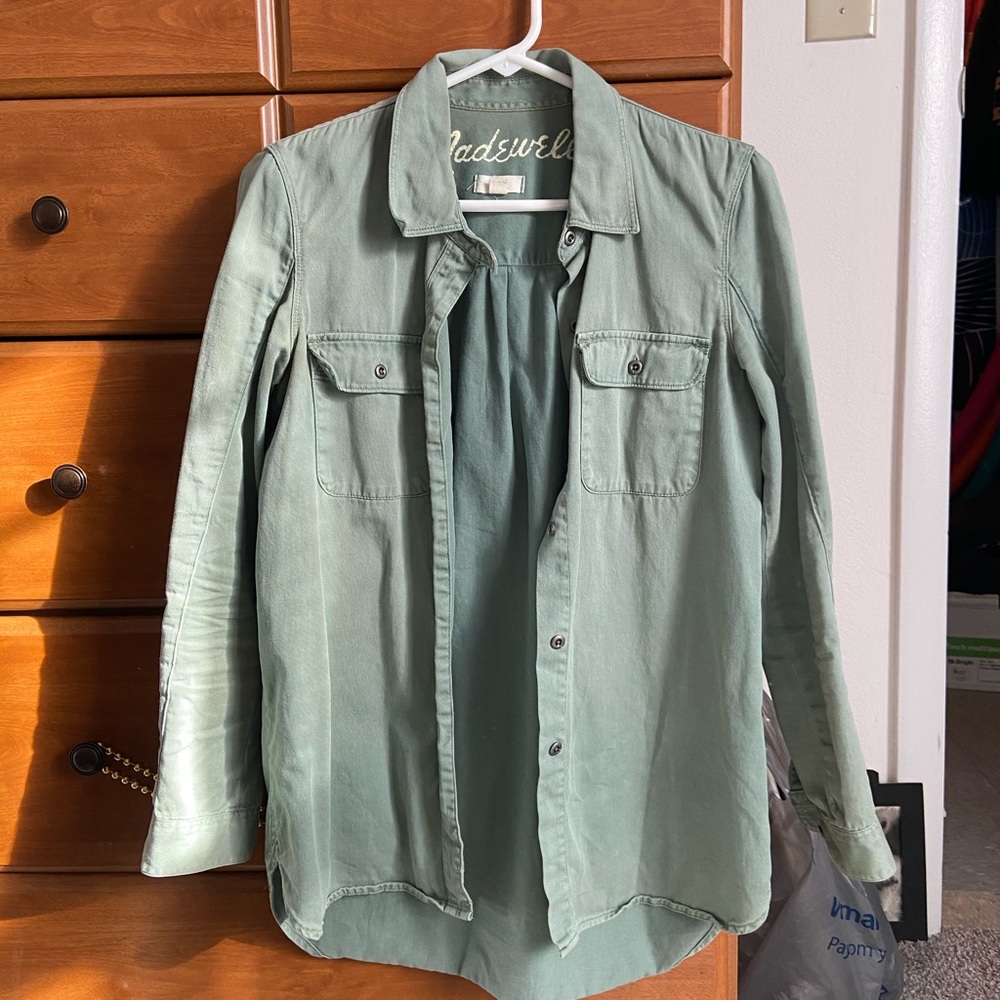 ✨ madewell army green button up ✨